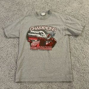 Red Wings T-Shirt S/M